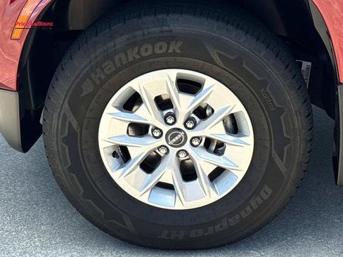 Used 2024 Nissan Frontier SV w/ Tow Package RWD image 4