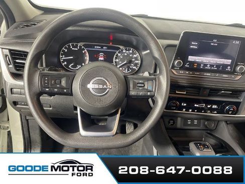 Used 2024 Nissan Rogue SV AWD/4WD image 12
