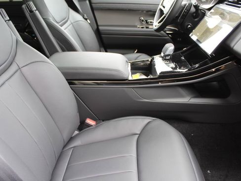New 2026 Land Rover Range Rover Sport Dynamic SE AWD/4WD image 17