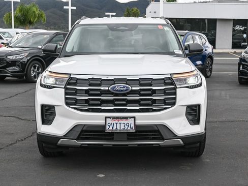 Used 2025 Ford Explorer Active image 2
