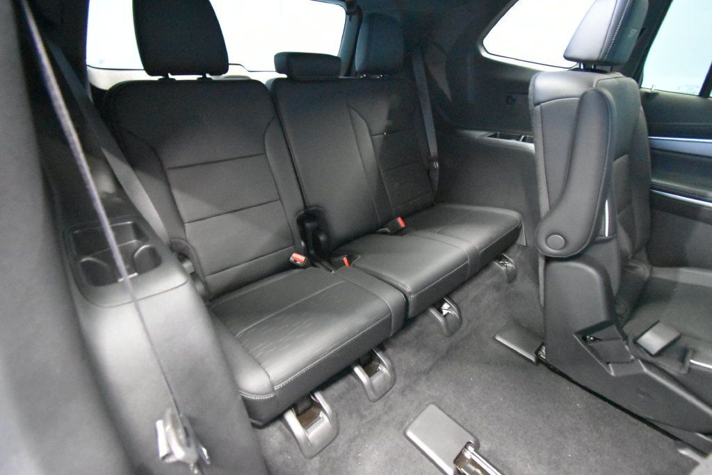 Used 2026 Buick Enclave Sport Touring AWD/4WD image 28