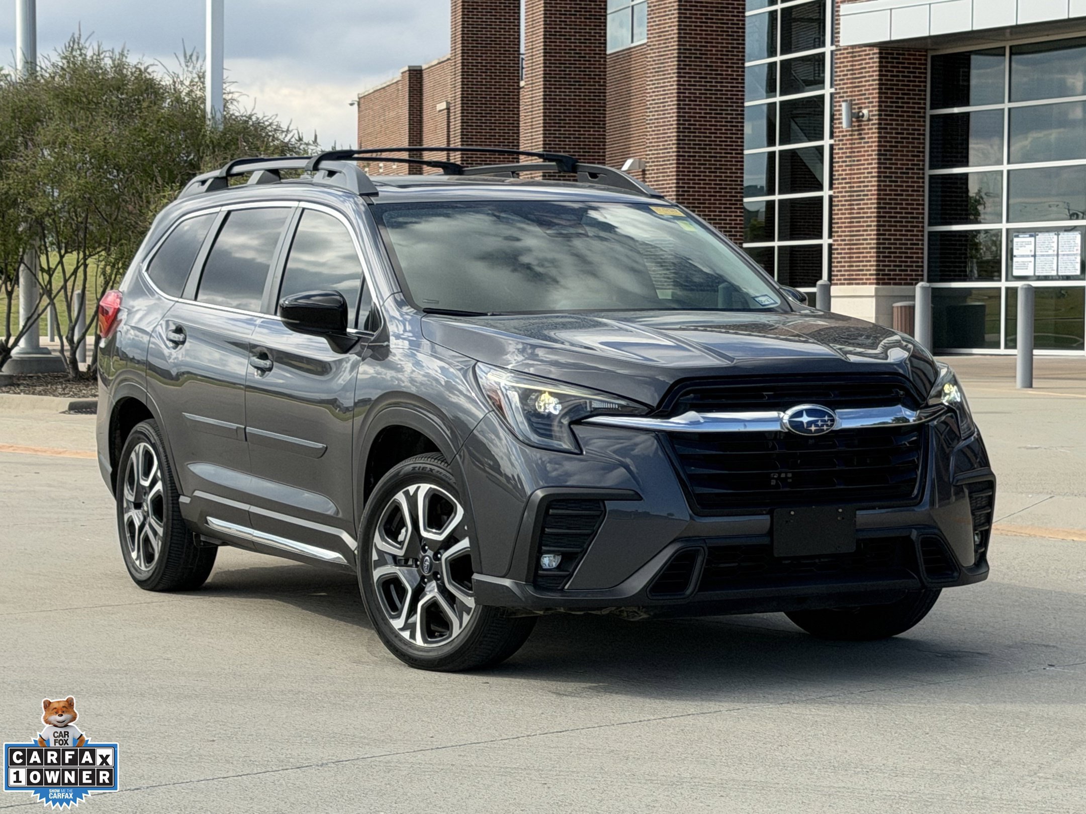 Used 2024 Subaru Ascent Limited w/ Technology Package AWD/4WD image 2