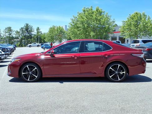 Used 2018 Toyota Camry XSE FWD image 7