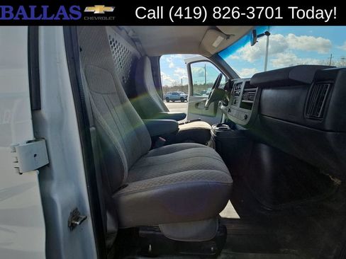 Used 2014 Chevrolet Express 2500 RWD image 28