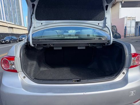 Used 2012 Toyota Corolla LE FWD image 18