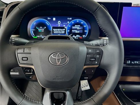 New 2026 Toyota Crown Signia AWD/4WD image 11