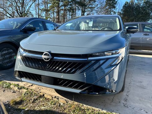 New 2026 Nissan Sentra SL w/ Floor Mat Package image 2