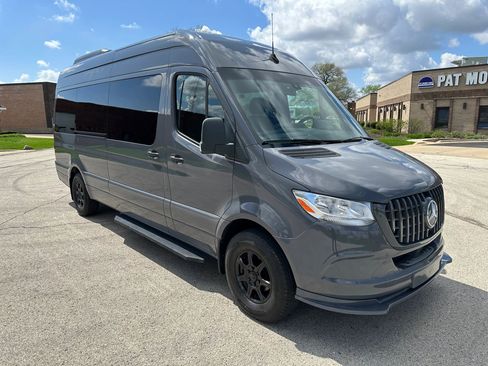 Used 2022 Mercedes-Benz Sprinter 2500 image 1