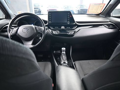 Used 2019 Toyota C-HR XLE FWD image 36