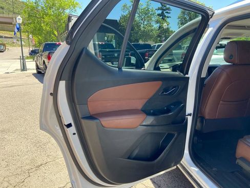 Used 2021 Chevrolet Traverse High Country w/ LPO, Floor Liner Package AWD/4WD image 23