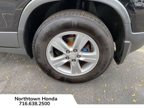 Used 2017 Chevrolet Trax LT w/ Sun & Sound Package image 15