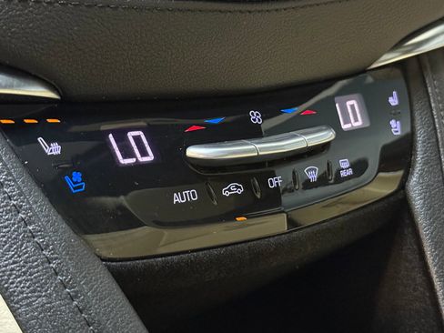 Used 2018 Cadillac XT5 Premium Luxury image 33