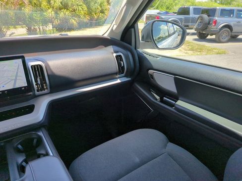 Used 2025 Ford Expedition Max Active RWD image 18