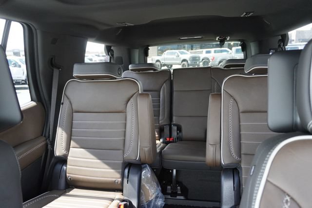 Used 2026 GMC Yukon Denali Ultimate w/ LPO, Floor Liner Package AWD/4WD image 47