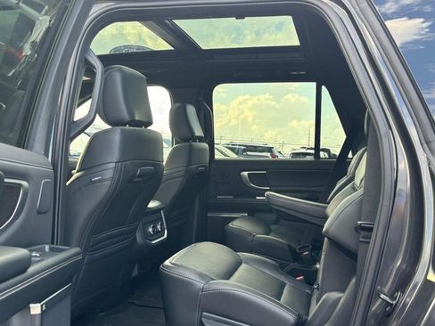 Used 2025 Ford Expedition Max Platinum w/ Stealth Performance Package image 13