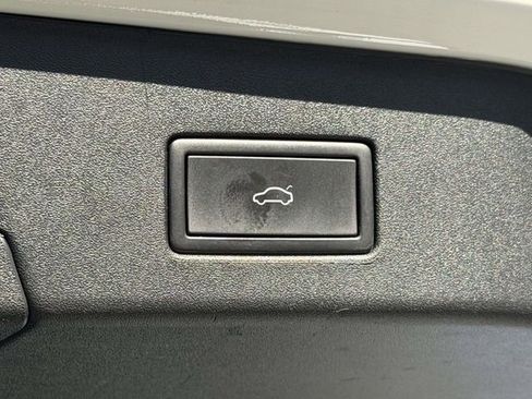 Used 2022 Volkswagen ID.4 Pro S image 12