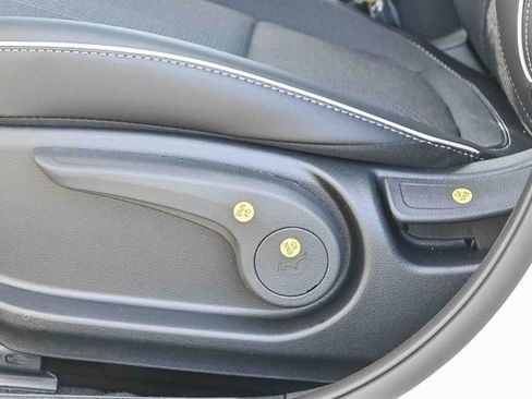 New 2026 Hyundai Venue SEL image 24