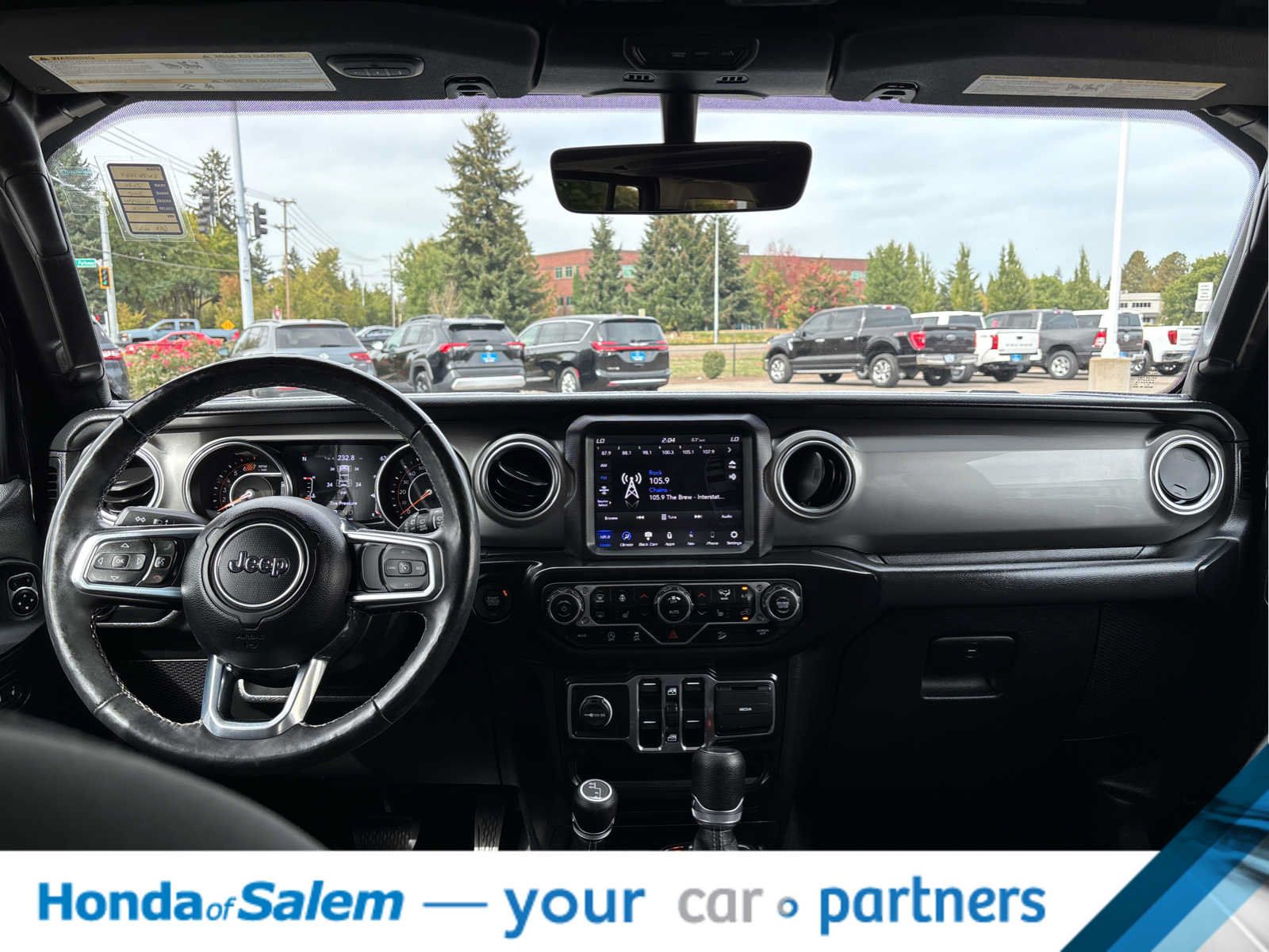 Used 2020 Jeep Wrangler Unlimited Sahara AWD/4WD image 10