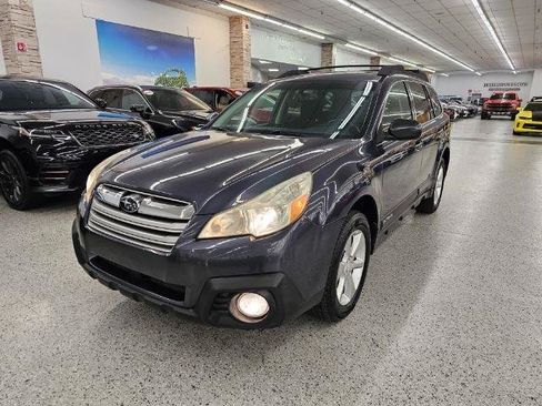 Used 2013 Subaru Outback 2.5i Premium AWD/4WD image 1