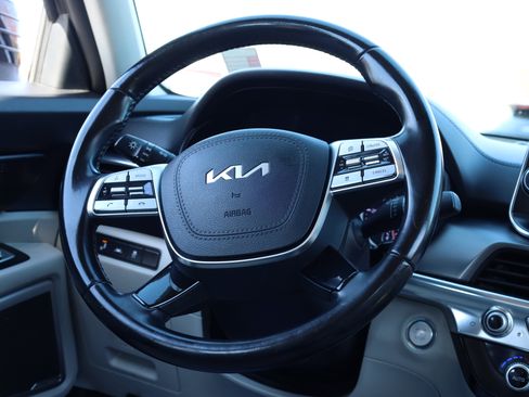 Used 2022 Kia Telluride S image 6