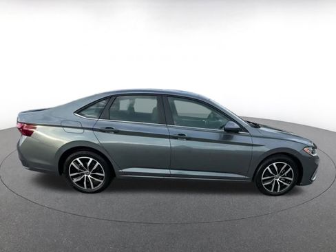 Used 2025 Volkswagen Jetta SE image 16
