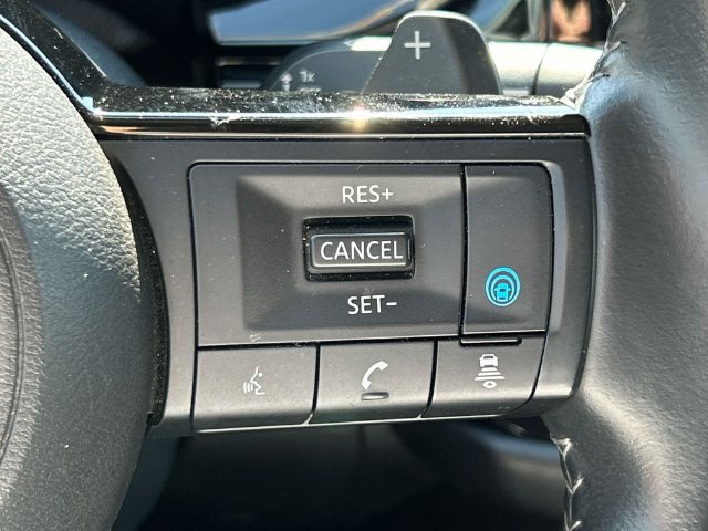 Certified 2025 Nissan Pathfinder SL FWD image 32