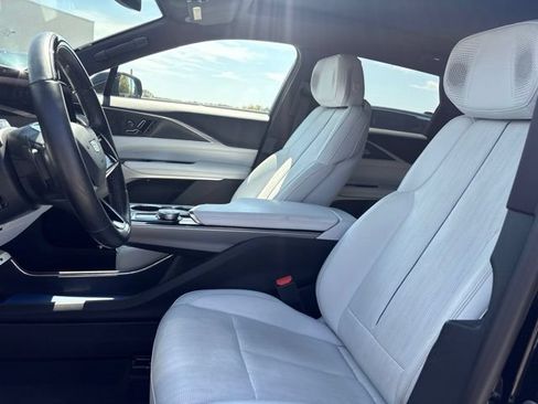 Certified 2024 Cadillac Lyriq Luxury AWD/4WD image 3