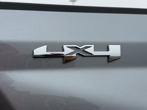 New 2026 GMC Canyon Elevation w/ Convenience Package image 10