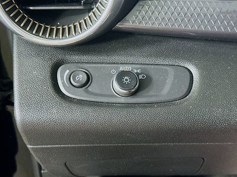 Used 2025 Chevrolet Trax ACTIV image 21