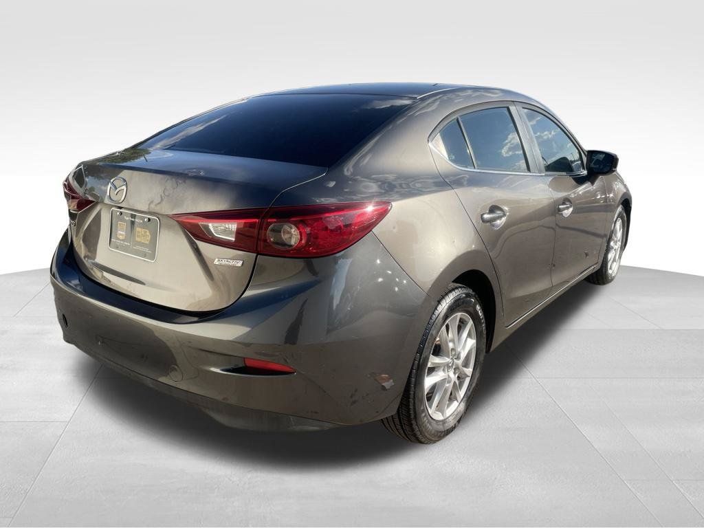 Used 2017 MAZDA MAZDA3 Sport w/ Preferred Equipment Package FWD image 5
