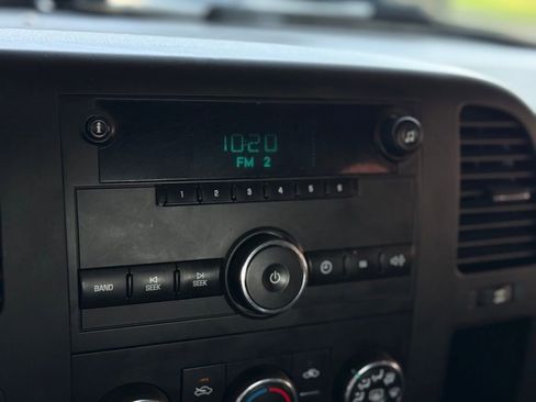 Used 2011 Chevrolet Silverado 2500 W/T image 38