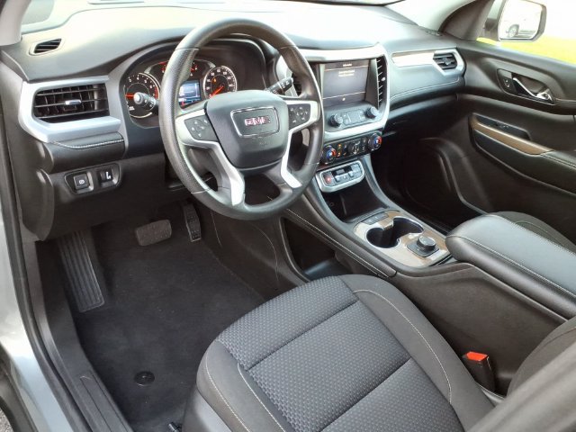 Used 2023 GMC Acadia SLE FWD image 3