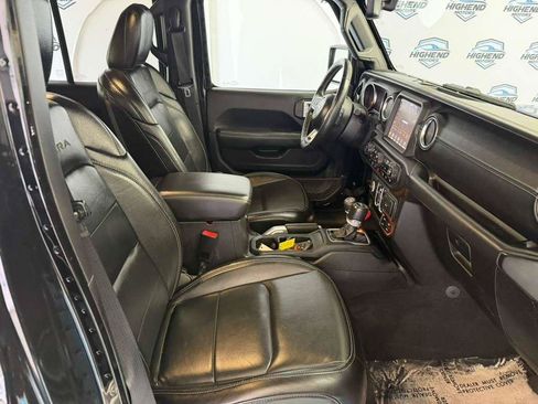Used 2020 Jeep Wrangler Unlimited Sahara AWD/4WD image 21