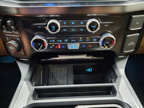 Used 2023 Ford F250 Lariat w/ Sport Appearance Package image 16