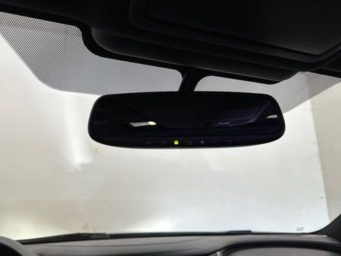 Used 2017 INFINITI Q60 2.0t w/ Premium Plus Package 2.0T image 28