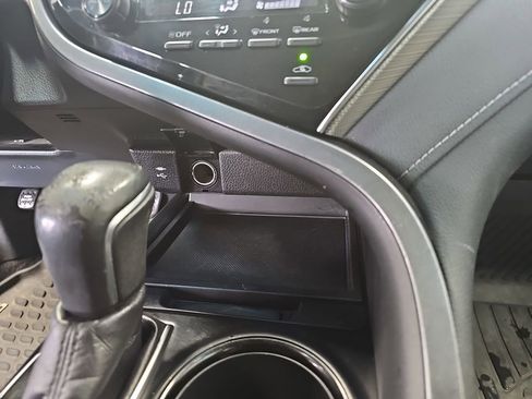 Used 2018 Toyota Camry SE w/ Protection Package (Q2) image 20