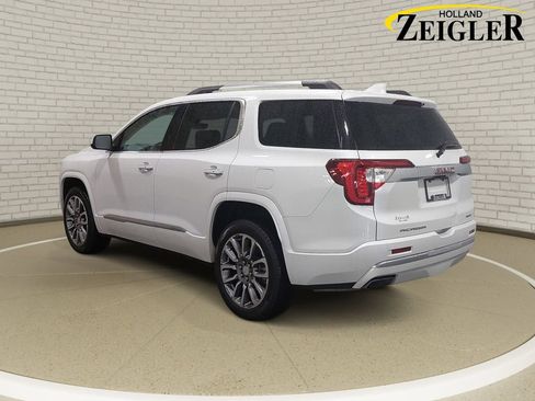 Used 2023 GMC Acadia Denali w/ Denali Ultimate Package AWD/4WD image 7