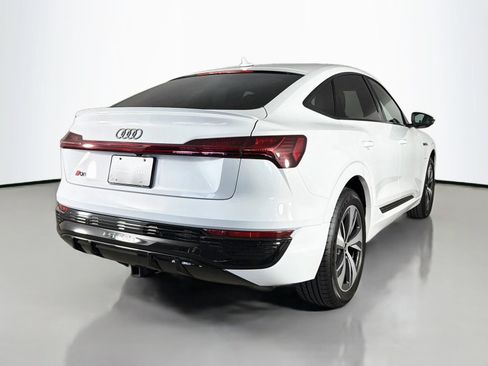 Certified 2024 Audi Q8 e-tron Premium AWD/4WD image 7