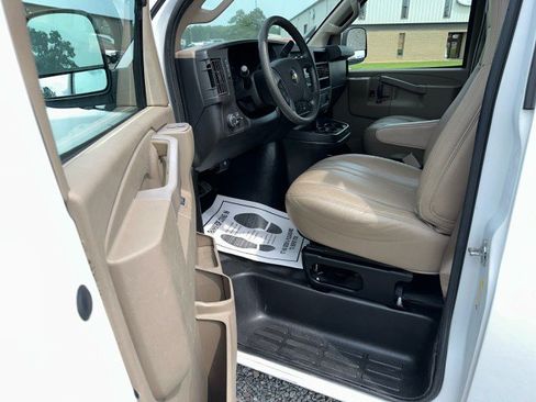 Used 2020 Chevrolet Express 2500 w/ Driver Convenience Package RWD image 15