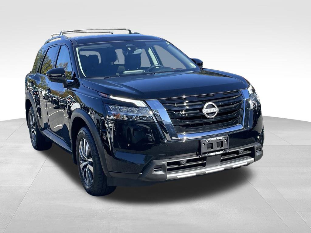 Certified 2024 Nissan Pathfinder SL AWD/4WD image 3