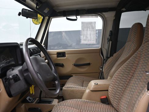Used 2000 Jeep Wrangler Sport image 13