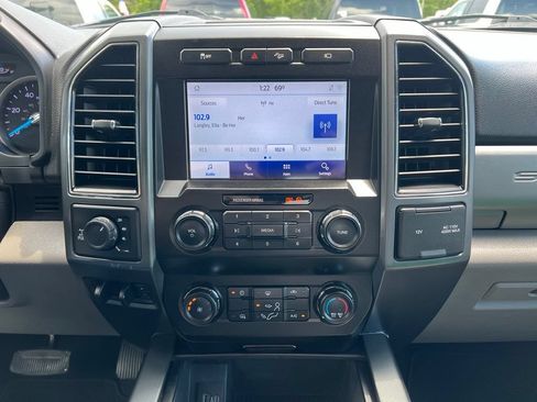 Used 2022 Ford F250 XLT w/ Black Appearance Package AWD/4WD image 28