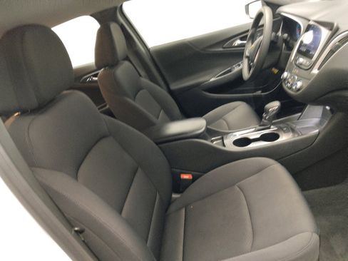 Used 2022 Chevrolet Malibu LS FWD image 21