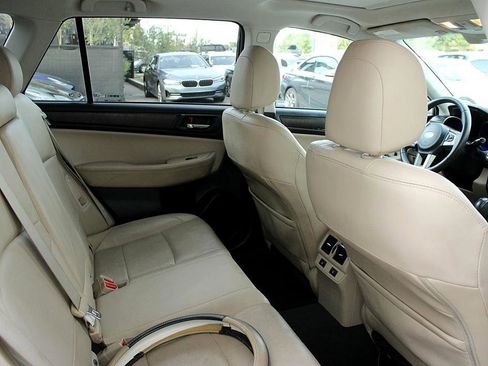 Used 2017 Subaru Outback 3.6R Limited image 18