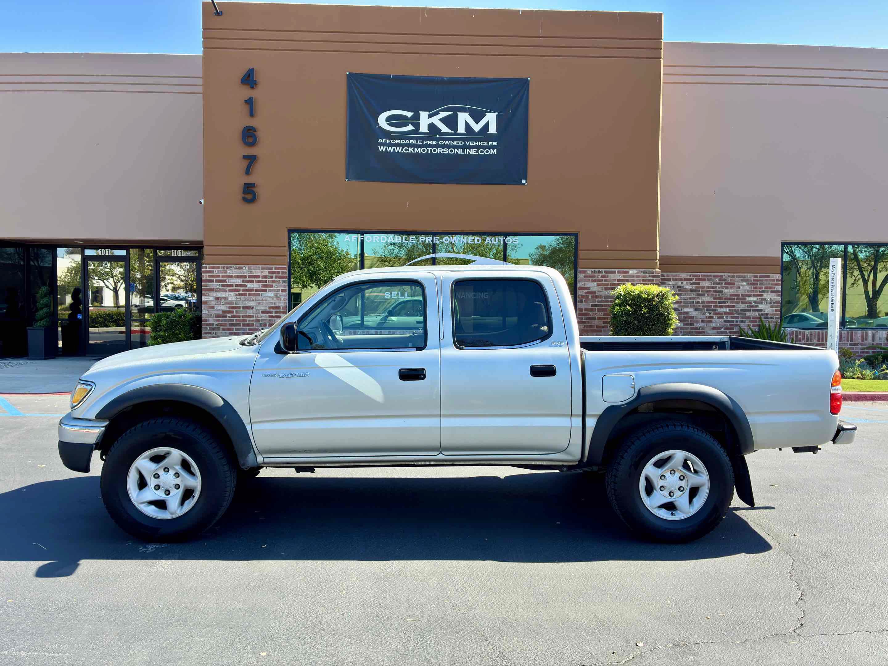 Used 2001 Toyota Tacoma PreRunner RWD image 3