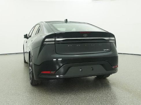 New 2026 Toyota Prius Plug-In Hybrid FWD image 40
