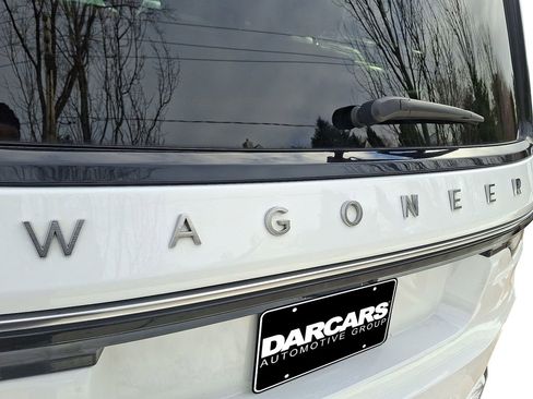 Used 2024 Jeep Wagoneer 4WD w/ Premium Group I image 29