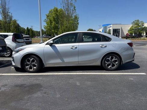 Certified 2021 Kia Forte LXS image 2