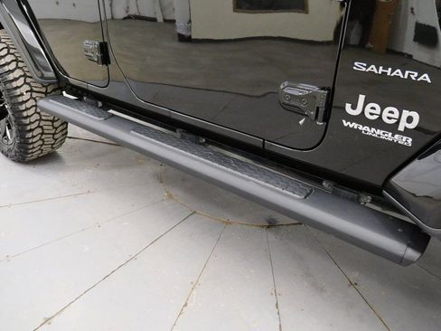 Used 2020 Jeep Wrangler Unlimited Sahara w/ Dual Top Group image 33