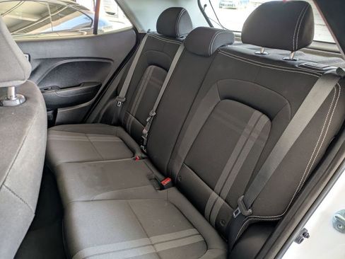 Used 2025 Hyundai Venue SEL FWD image 24